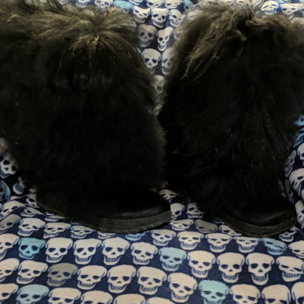 Bear paw boots